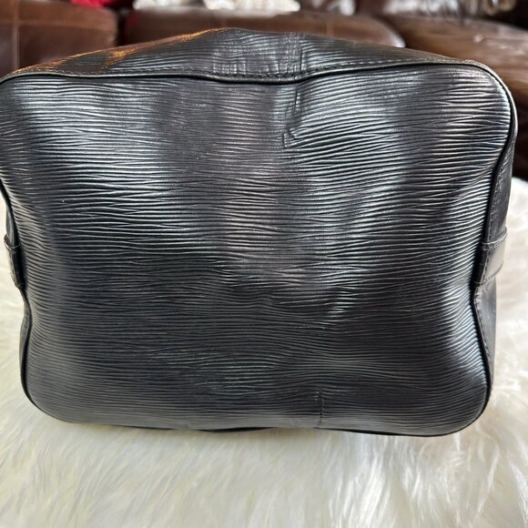 Authentic Louis Vuitton Epi Petit Noe Leather Shoulder Bag - Picture 9 of 14